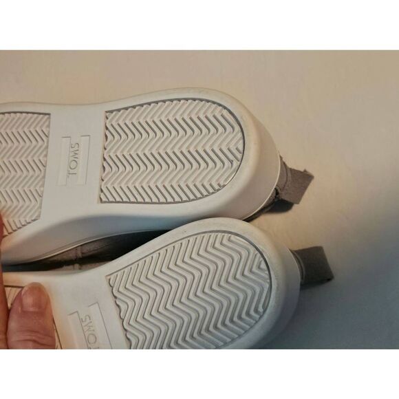 TOMS platform Suede ladies slip on shoe Nwot - Picture 11 of 12